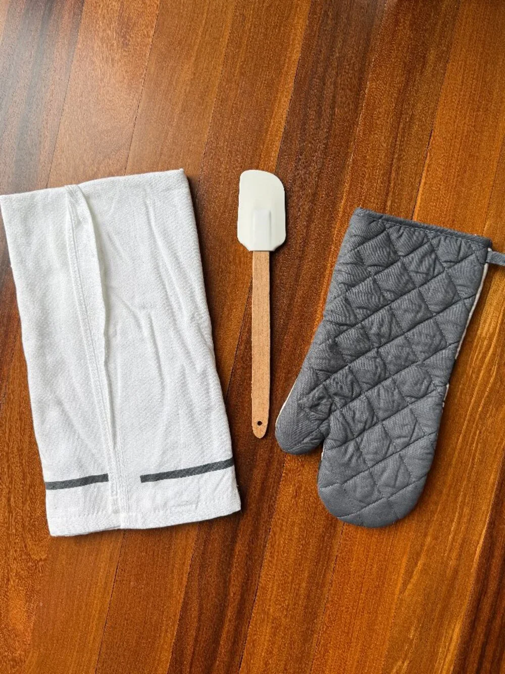 Disney Mickey Mouse Kitchen Set - Oven Mitt, Dish Towel and Silicon Spatula